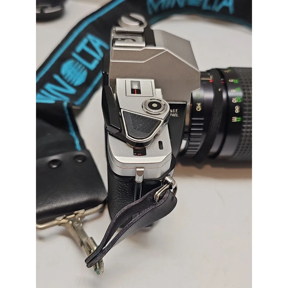 Minolta X370 35mm SLR w/ Lenses, Flash, case, strap, tested, Nice Condition